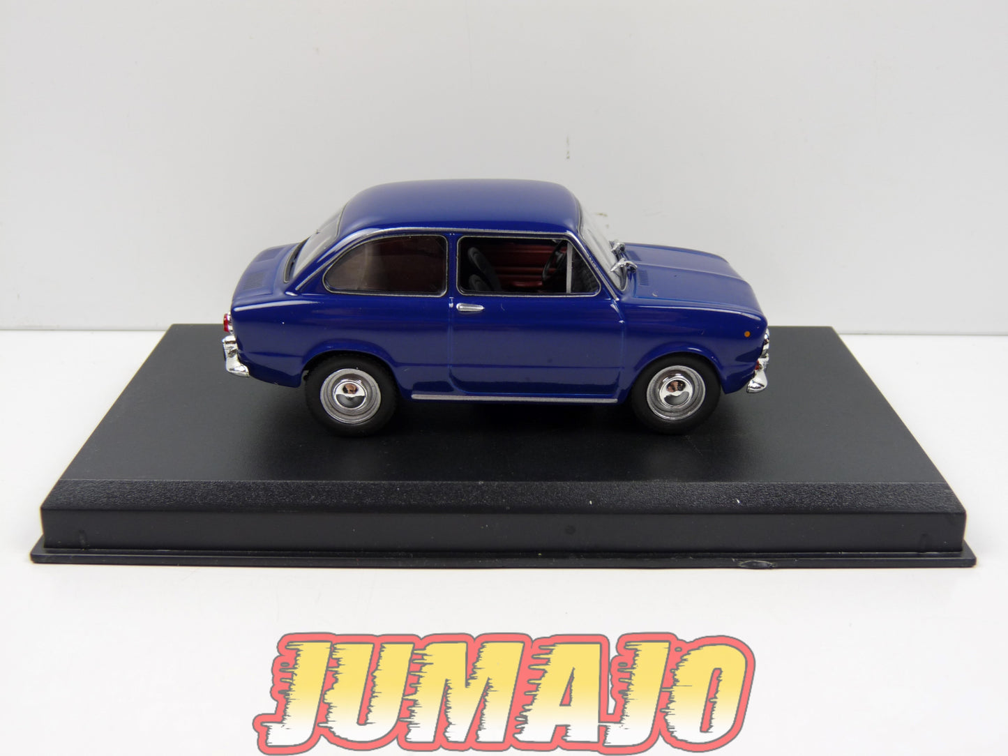 AP116 voiture 1/43 AUTO PLUS IXO : FIAT 850 1964