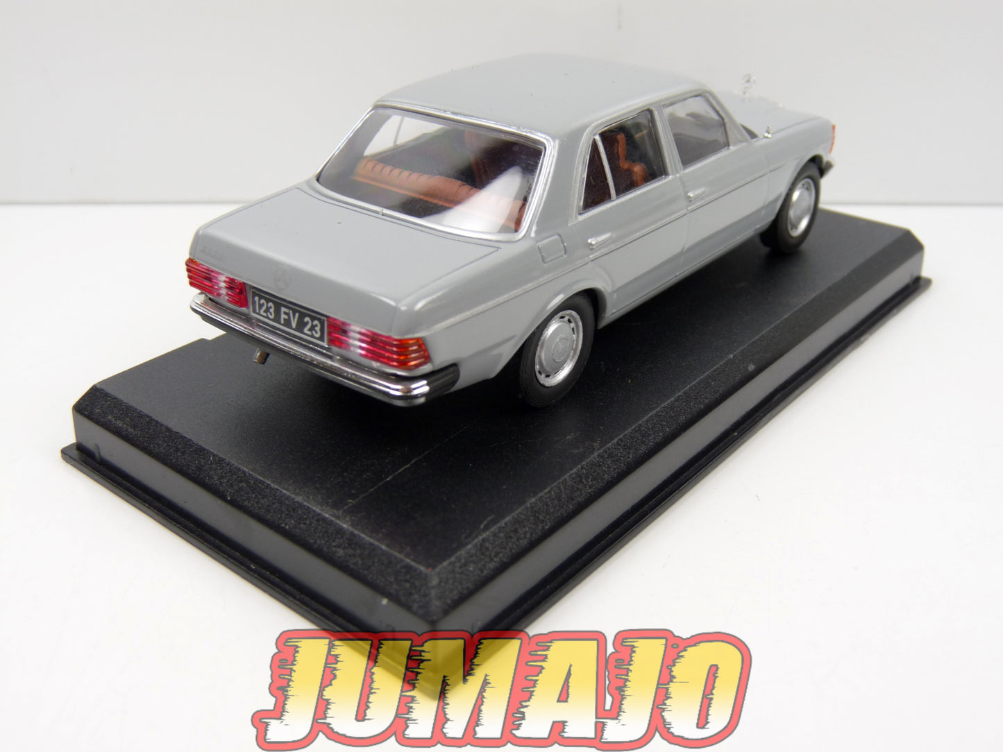 AP120 voiture 1/43 AUTO PLUS IXO : MERCEDES 200 W123