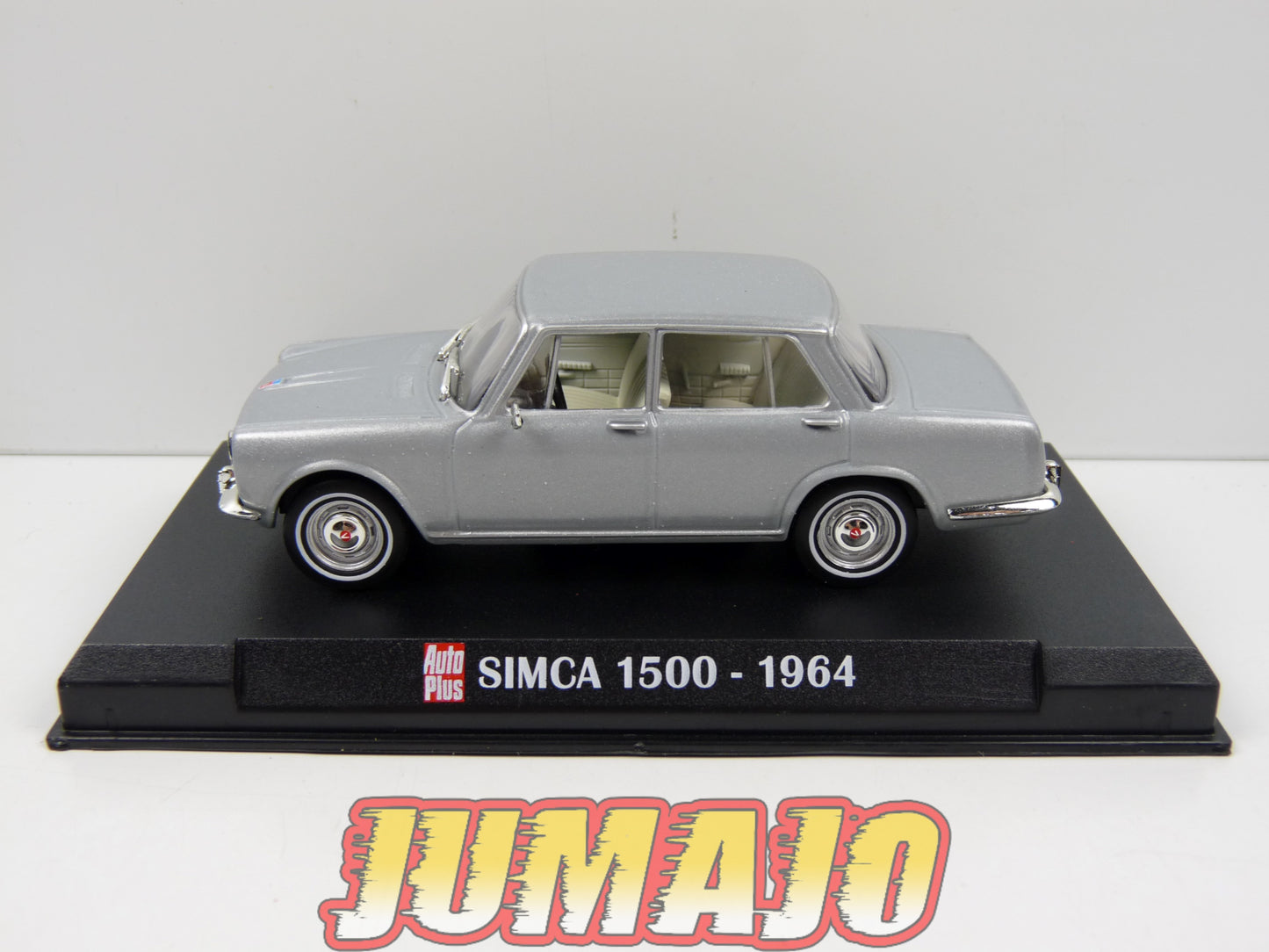 AP123 voiture 1/43 AUTO PLUS IXO : SIMCA 1500 1964