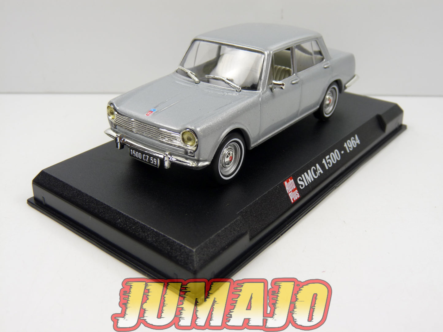 AP123 voiture 1/43 AUTO PLUS IXO : SIMCA 1500 1964