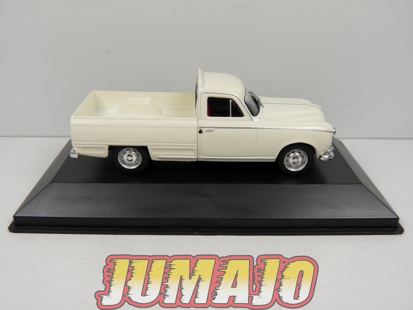 ARG112 Voiture 1/43 SALVAT Inolvidables : PEUGEOT T4B 1967