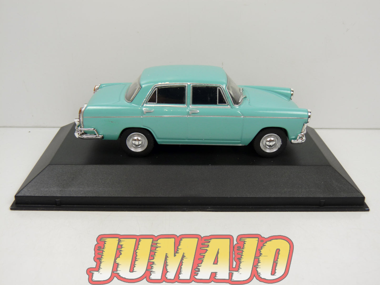 ARG82 Voiture 1/43 SALVAT Inolvidables : Morris 1650 Fordor 1965