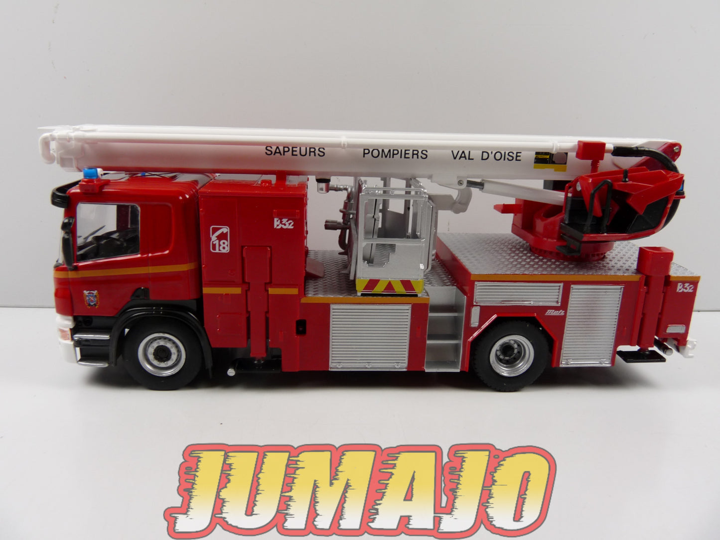 CPF102 Camion 1/43 Hachette IXO Pompiers : SCANIA P 310 SDIS val d'oise Brigade de sapeurs-pompiers de Paris