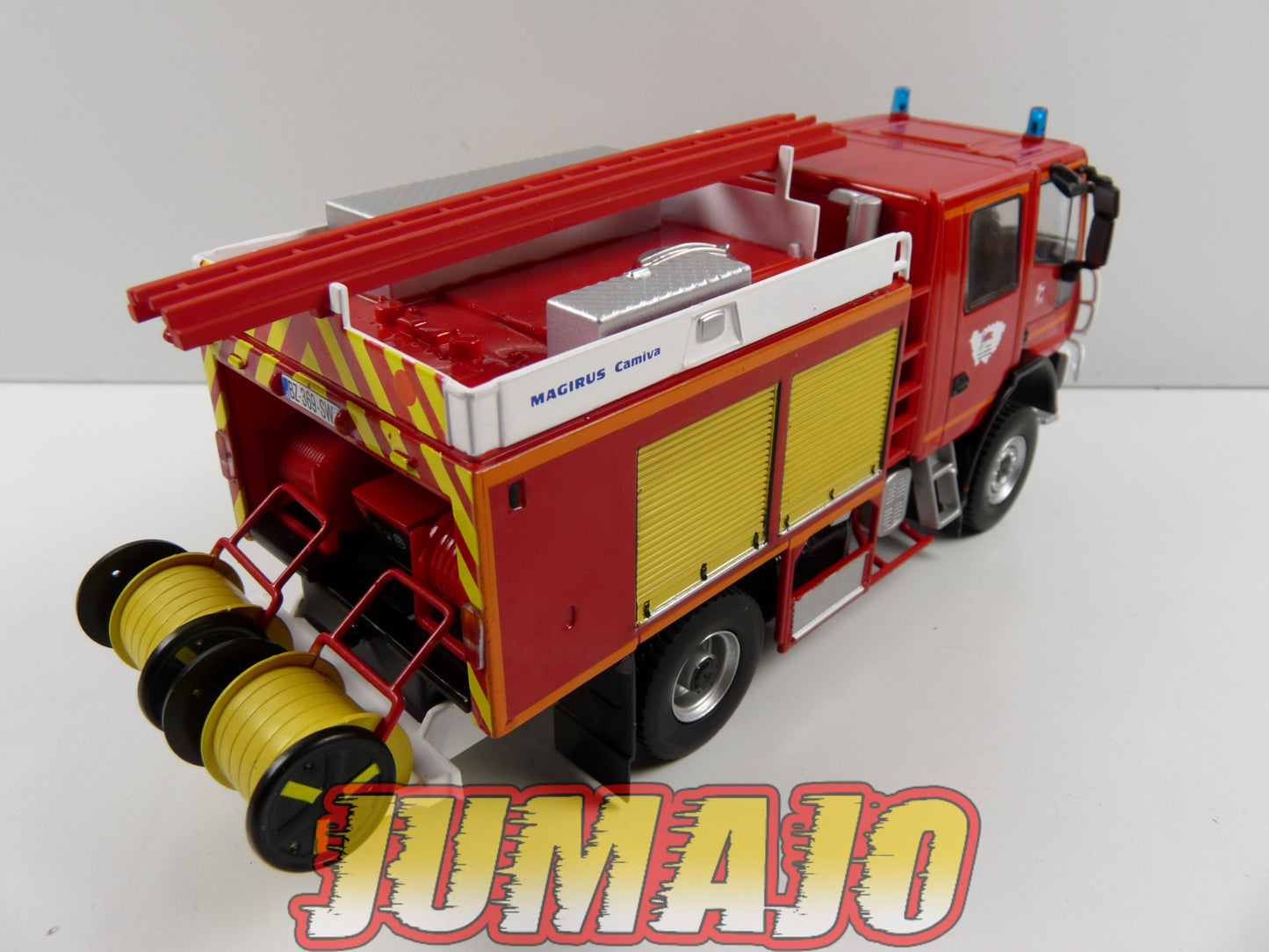 CPF122 Camion 1/43 Hachette IXO Pompiers : IVECO 150 E Citerne Magirus-Camiva