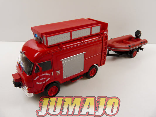 CPF82 Camion 1/43 Hachette IXO Pompiers : SAVIEM TP3 secours subaquatiques + canot de sauvetage