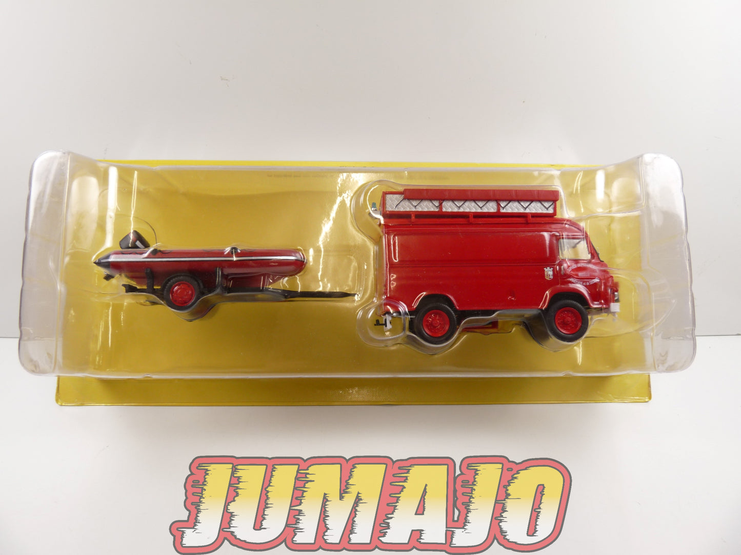 CPF82 Camion 1/43 Hachette IXO Pompiers : SAVIEM TP3 secours subaquatiques + canot de sauvetage
