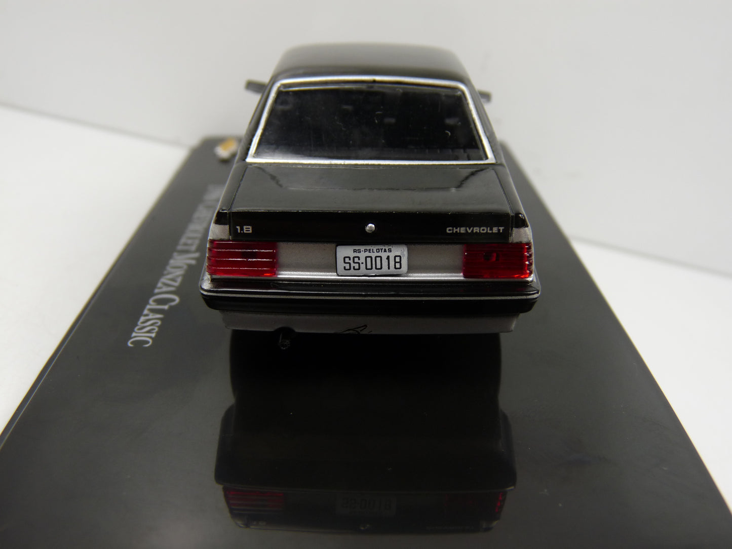 CVT61 voiture 1/43 IXO Salvat BRESIL CHEVROLET : Chevrolet Monza Classic 1986