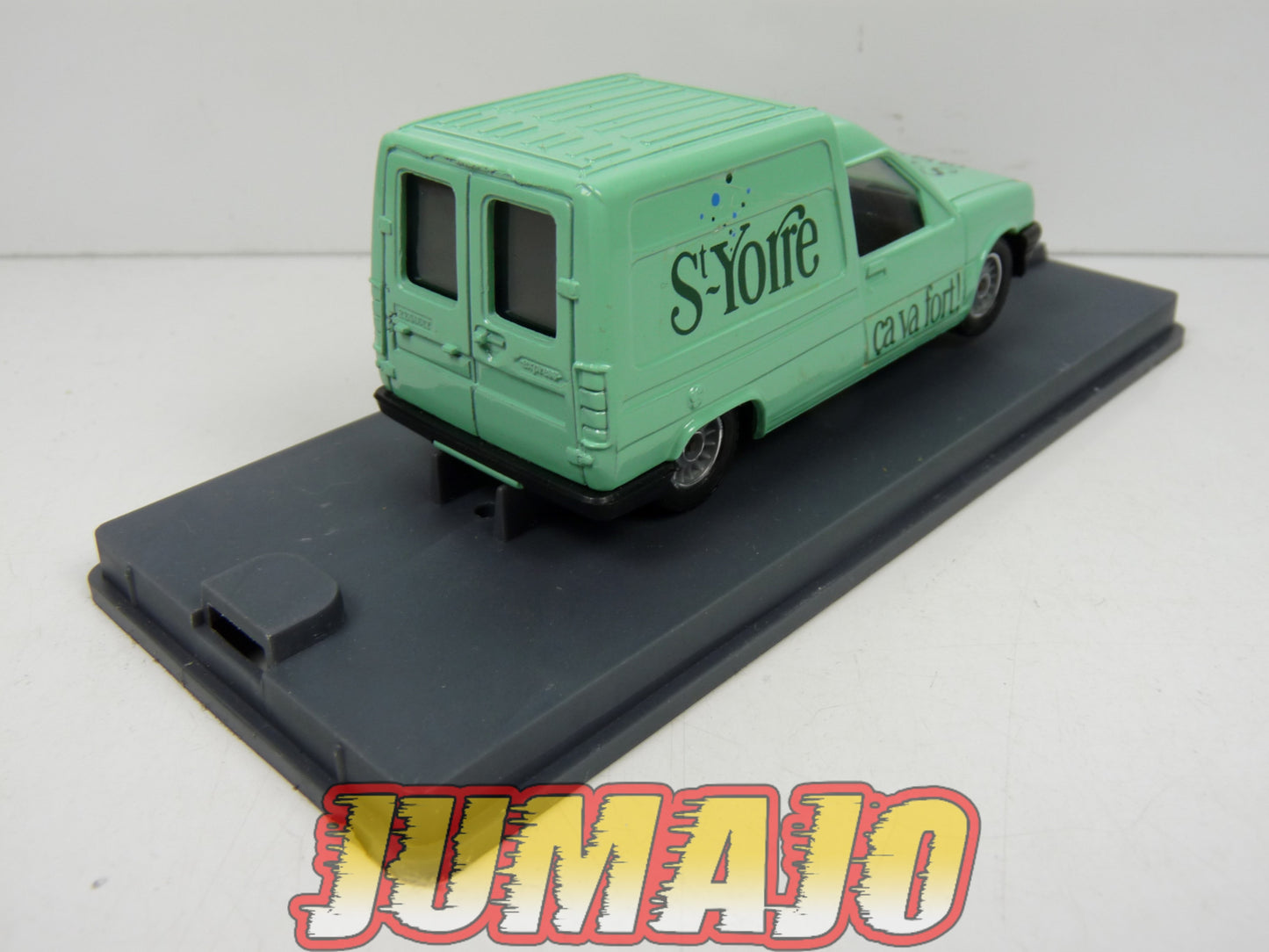 DIV11 Voiture 1/43 VEREM : RENAULT EXPRESS St-Yorre