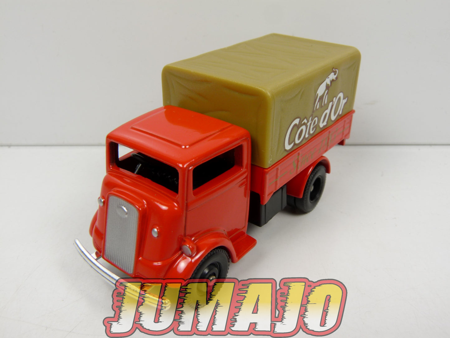 DIV33 CORGI Camions d'antan : Fordson TV Truck "Côte d'or" 8cm