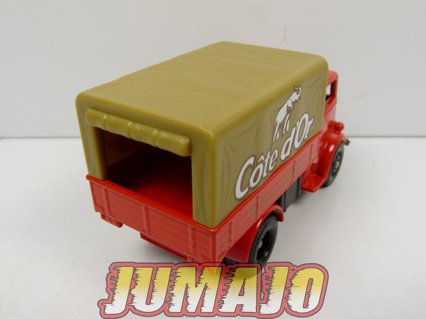 DIV33 CORGI Camions d'antan : Fordson TV Truck "Côte d'or" 8cm