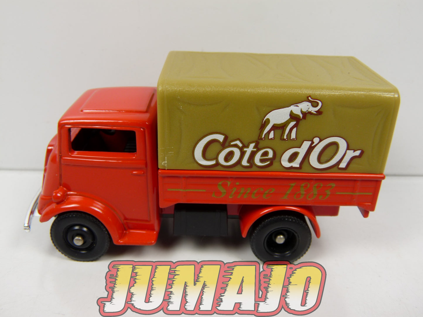 DIV33 CORGI Camions d'antan : Fordson TV Truck "Côte d'or" 8cm