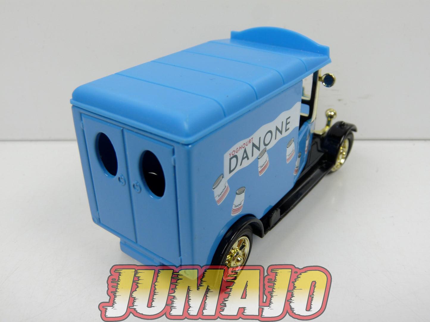 DIV34 CORGI Camions d'antan : Camionnette Morris "Yoghourt Danone" 8cm