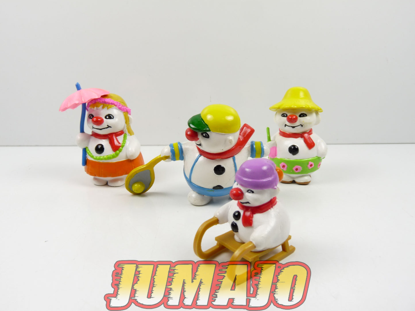 FIG25 lot 4 figurines PVC RODA VOINSON : BOULI Luge + parapluie + raquette 5.5cm