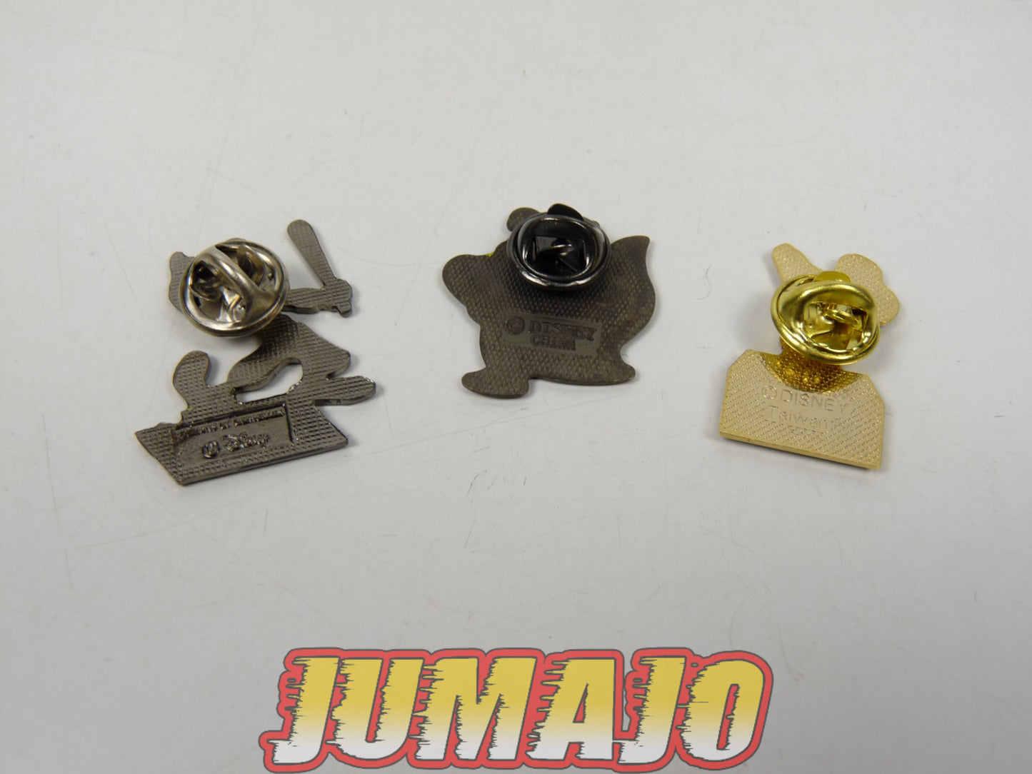FIGZ (K) PIN'S Disney 3cm : Dingo, Mickey et Mrs. Potts