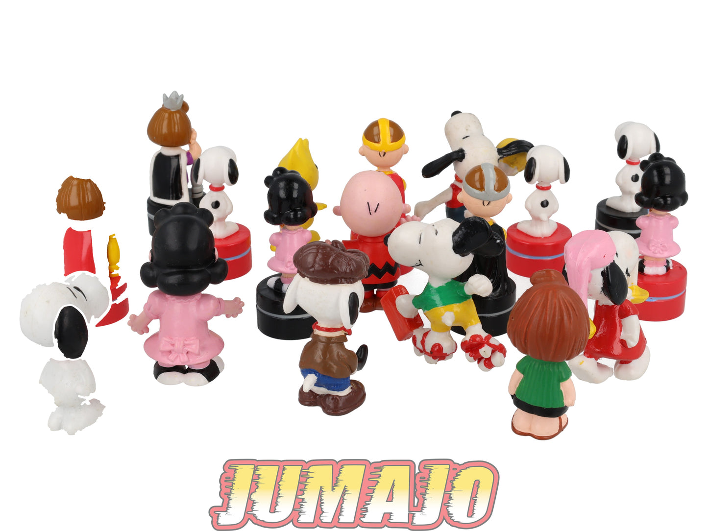 FIGZ52 Lot 18 figurines PVC Mix Snoopy Peanuts 6cm
