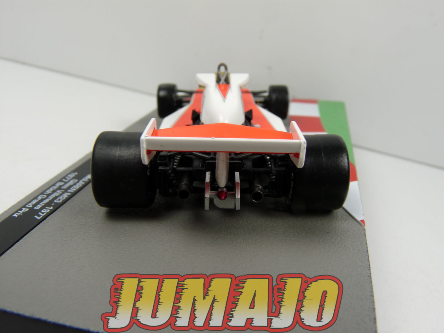 FOR13 voiture 1/43 Panini IXO : McLAREN M23 - 1977 British Grand Prix Gilles Villeneuve