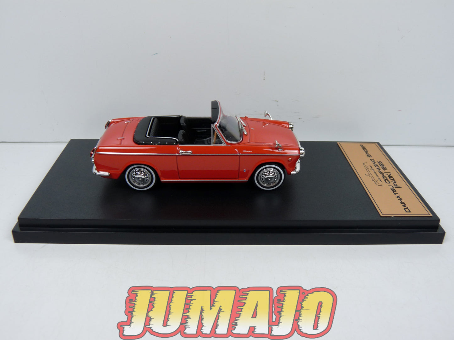 JPL45 1/43 HACHETTE Japon : DAIHATSU Compagno Spider (F40K) 1965