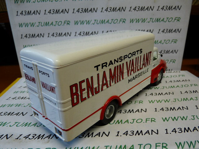 MV51 Altaya IXO 1/43 diorama MICHEL VAILLANT Camion cadeau Transports Marseille (Boîte Abimée)