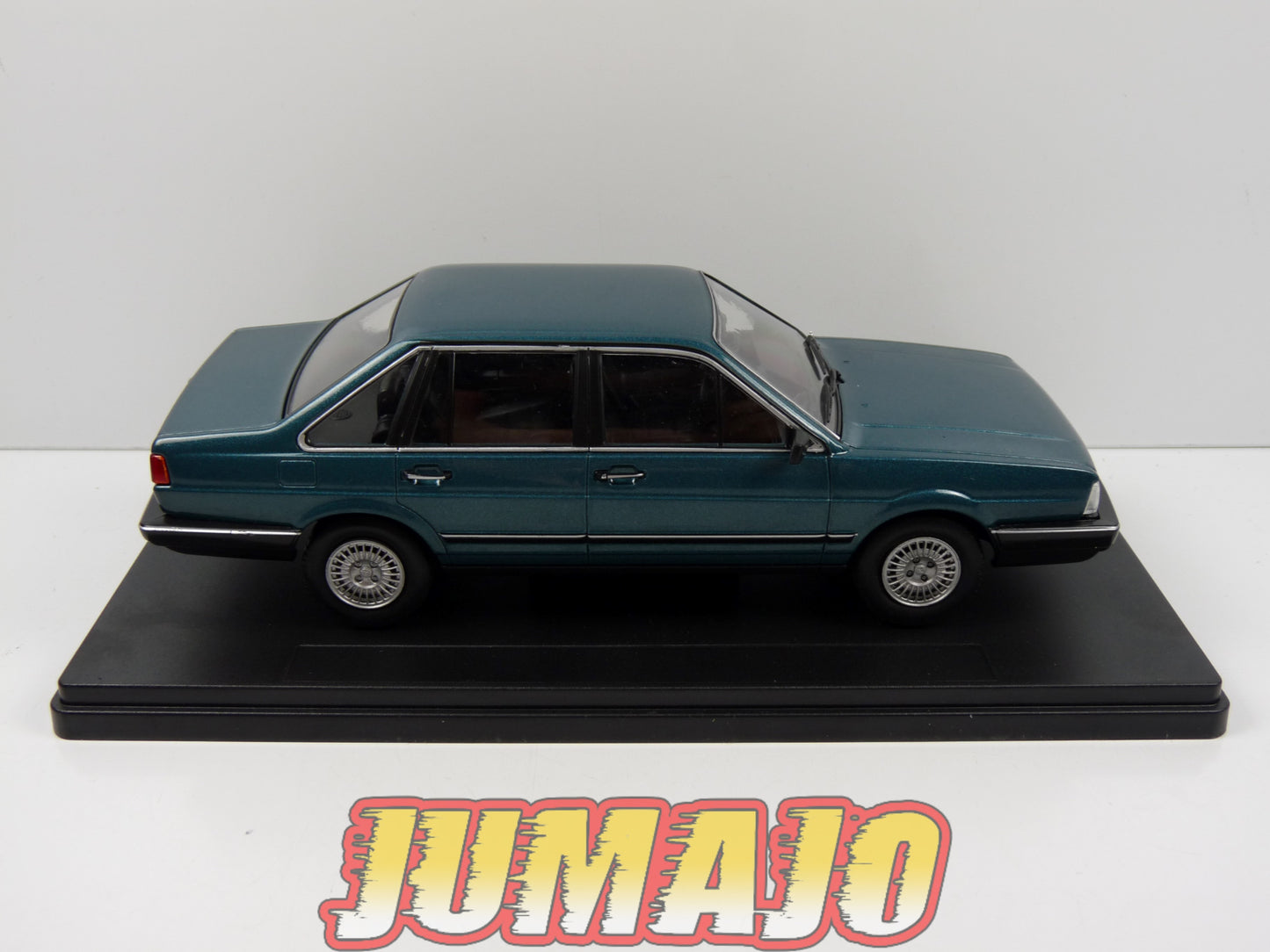 MVQ12 Voiture 1/24 SALVAT Mexique : Volkswagen Corsar CD 1986