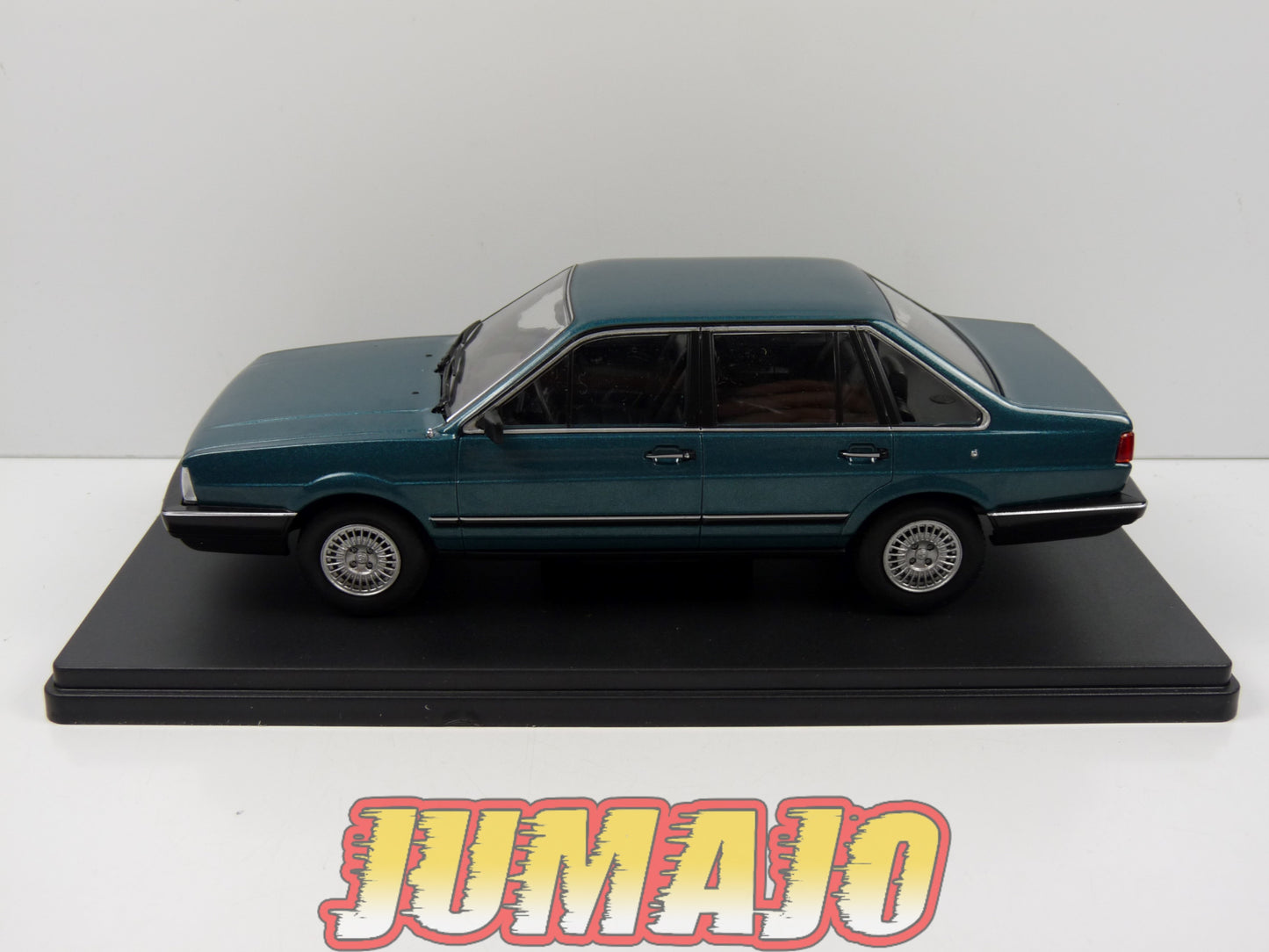 MVQ12 Voiture 1/24 SALVAT Mexique : Volkswagen Corsar CD 1986