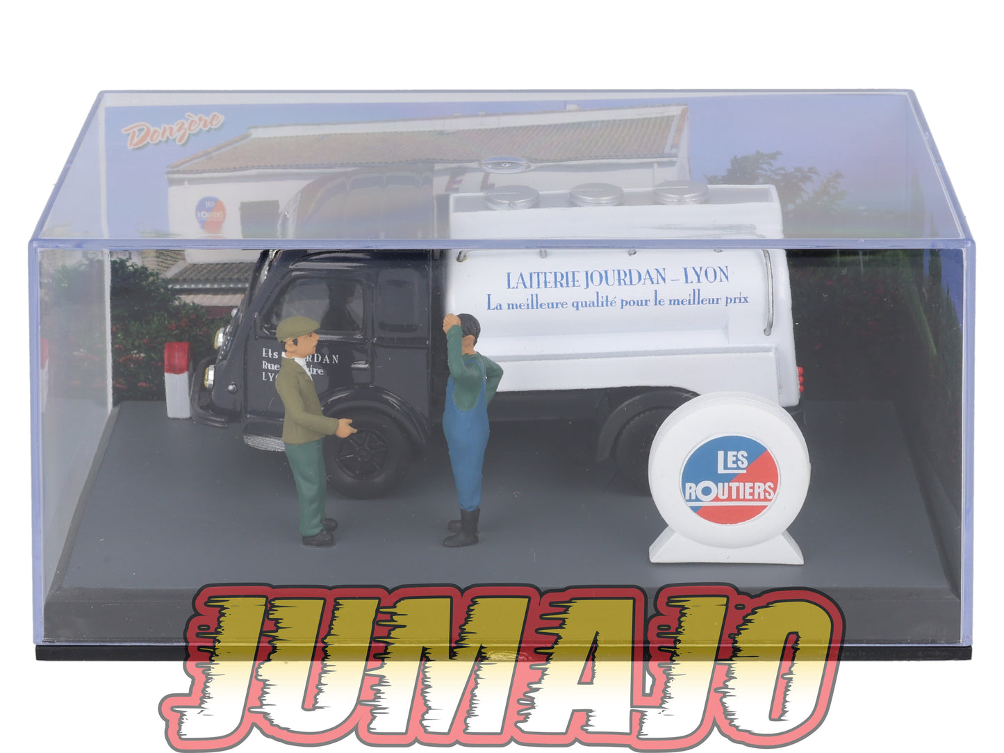 NB24 Voiture IXO 1/43 Diorama Route bleue RENAULT Galion Le Relais Routier