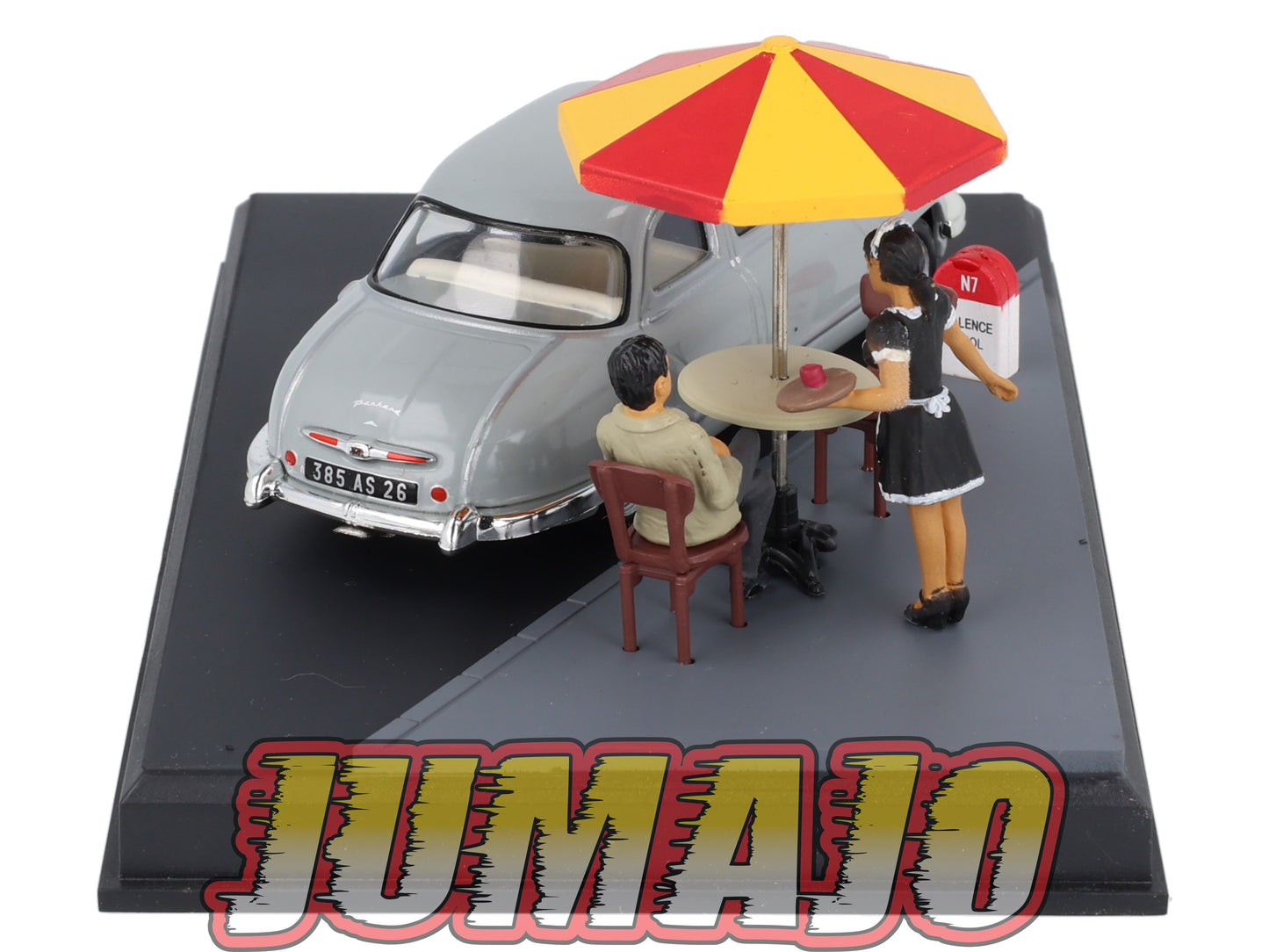 NB6 Voiture IXO 1/43 Diorama Route bleue PANHARD Dyna Z l'arrêt au café