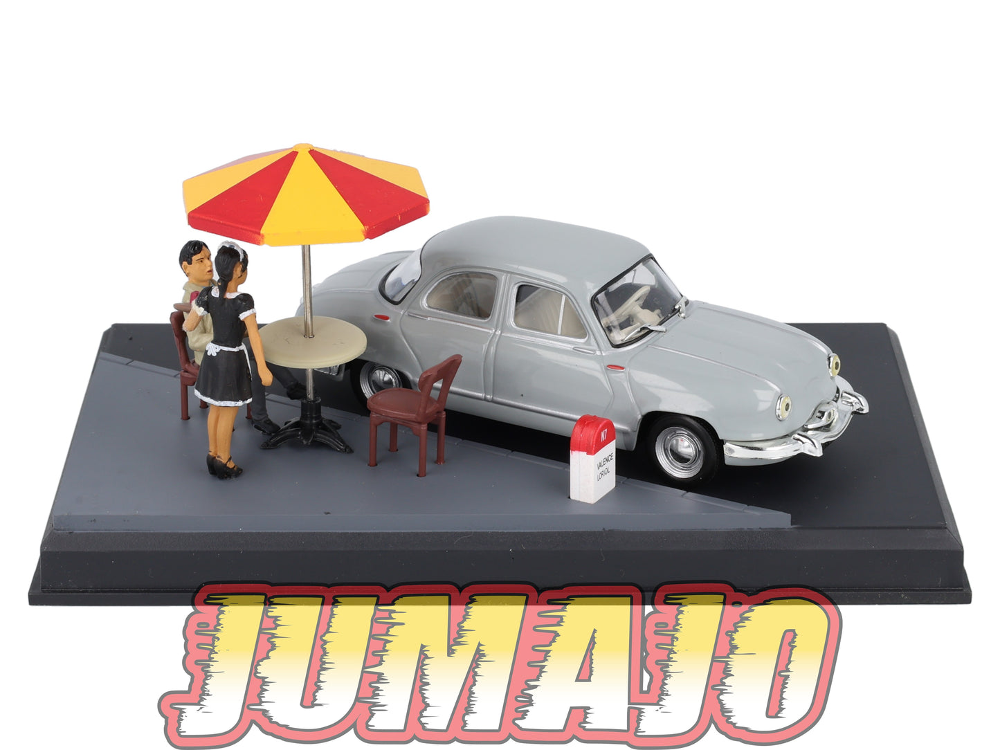 NB6 Voiture IXO 1/43 Diorama Route bleue PANHARD Dyna Z l'arrêt au café