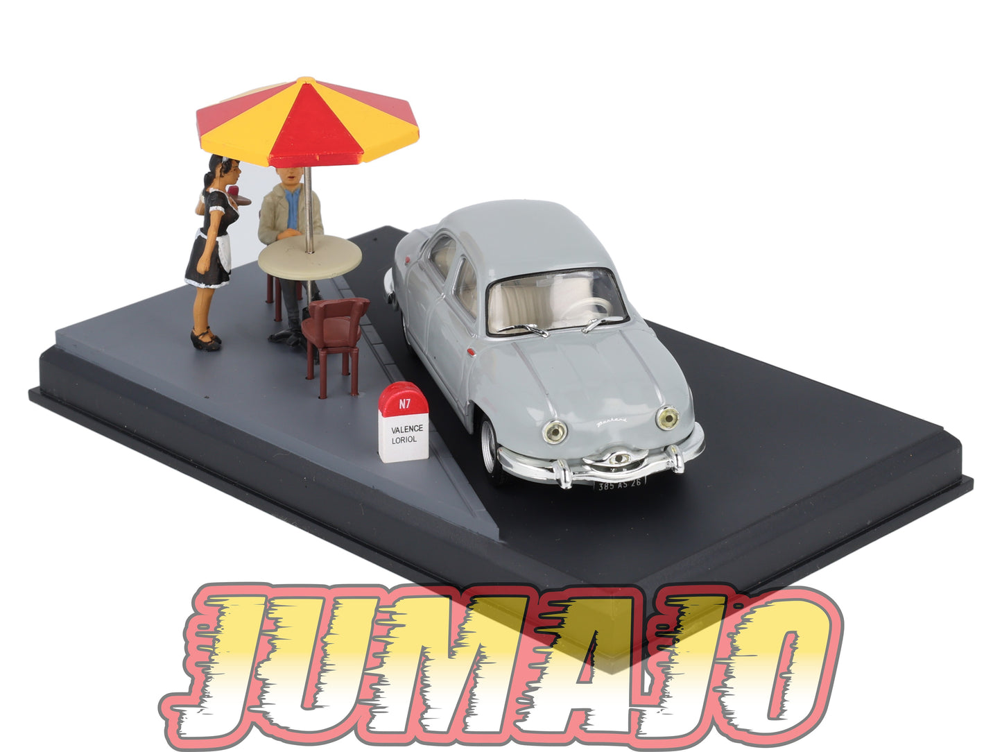 NB6 Voiture IXO 1/43 Diorama Route bleue PANHARD Dyna Z l'arrêt au café