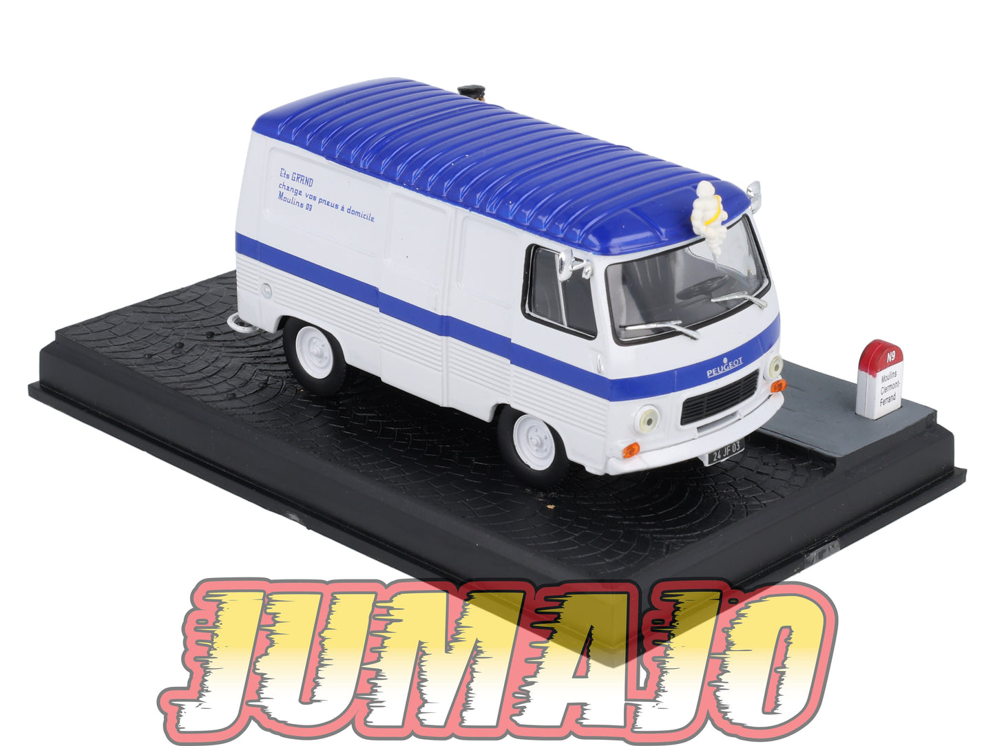 NB75 Voiture IXO 1/43 Diorama Route bleue PEUGEOT J7 Michelin La livraison de pneus