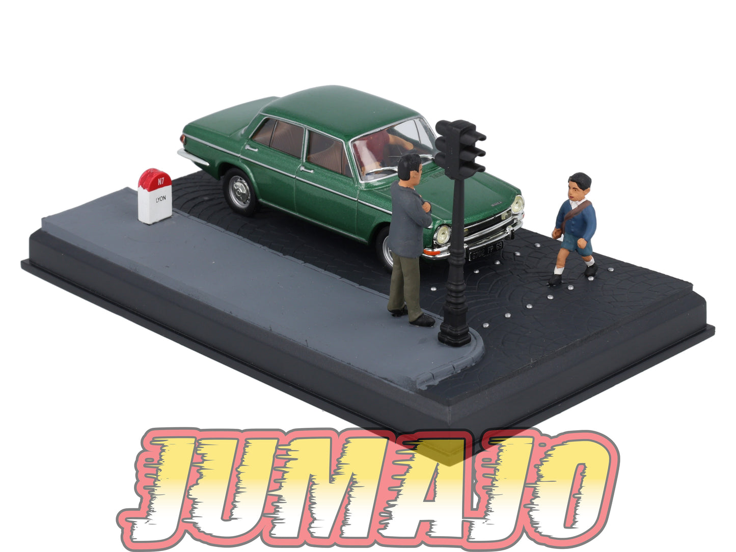 NB8 Voiture IXO 1/43 Diorama Route bleue SIMCA 1501S l'arrêt au feu rouge