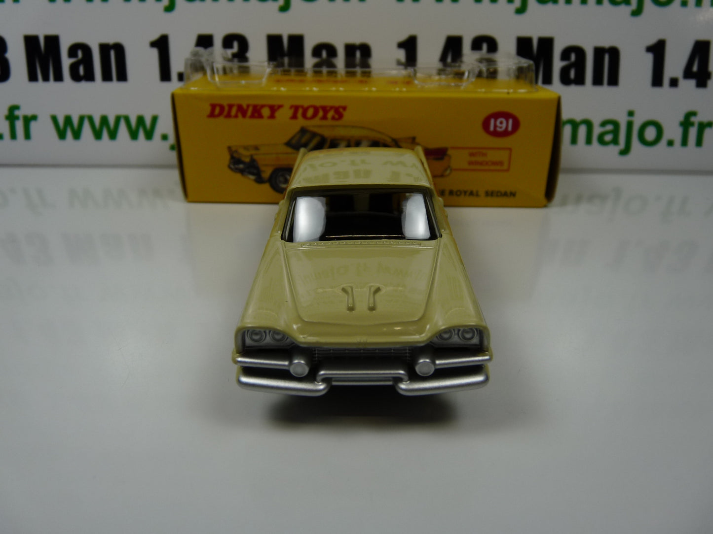 DT232 Voiture 1/43 réédition DINKY TOYS DeAgostini : DODGE Royal Sedan 191