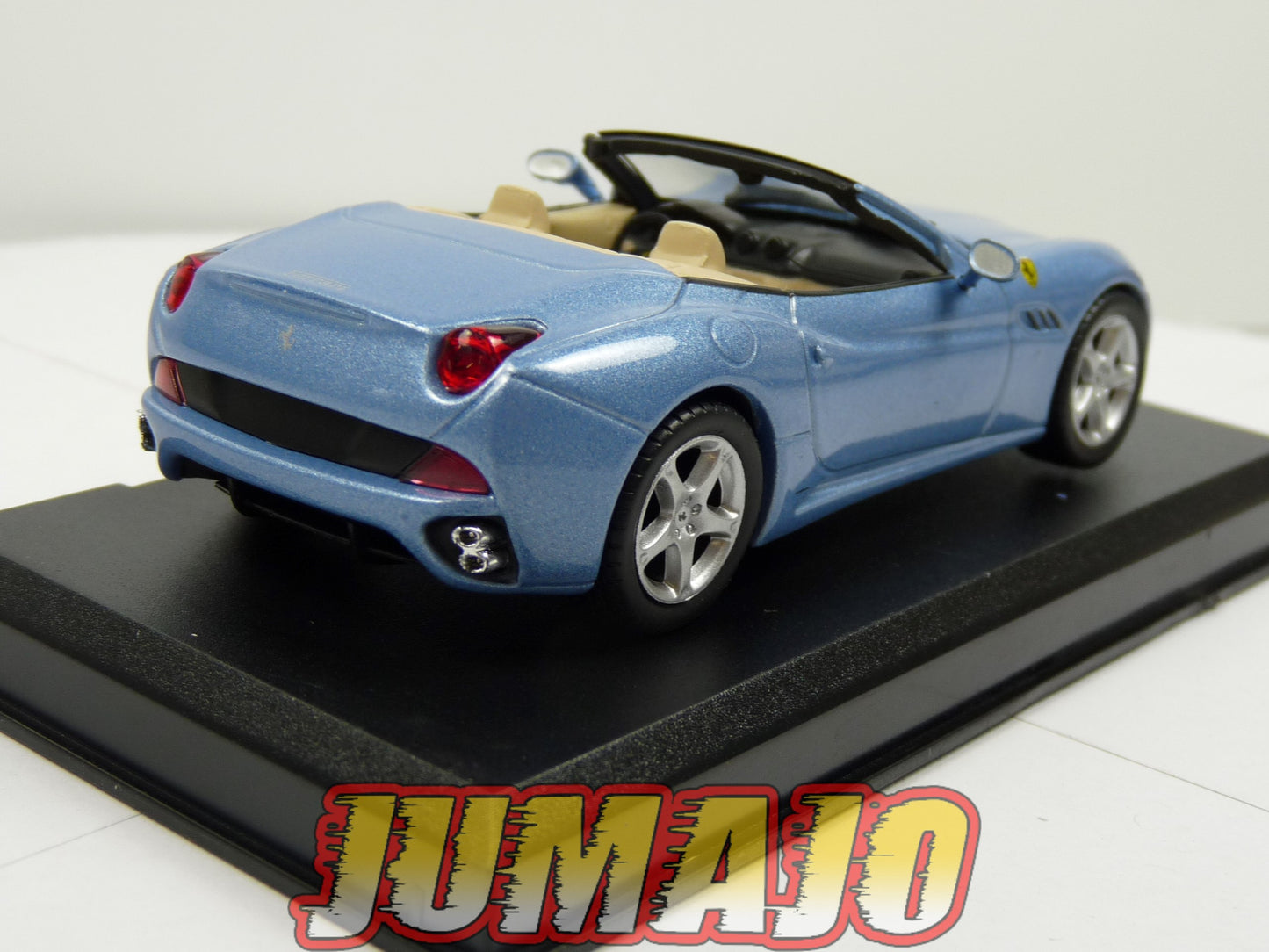FER21 voiture 1/43 IXO Altaya : FERRARI California