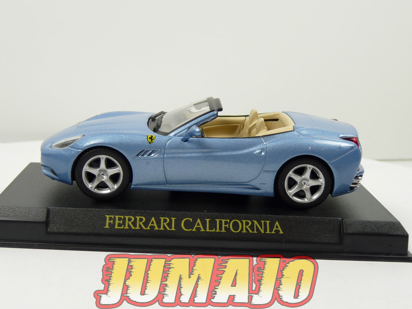 FER21 voiture 1/43 IXO Altaya : FERRARI California