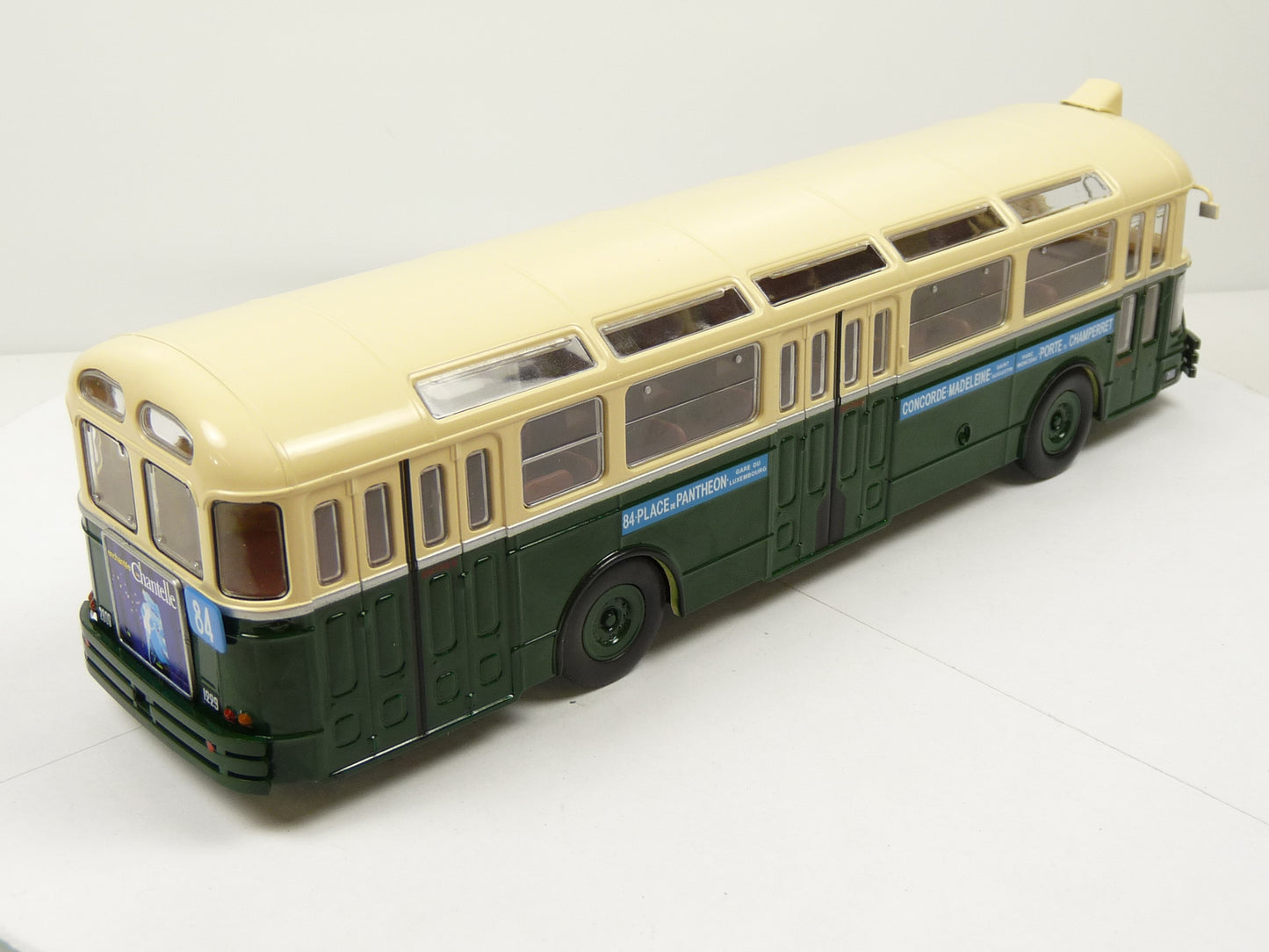 BUS66 BUS IXO Hachette 1/43 : Causson APVU RATP APU/53 42 ligne 84 France 1953
