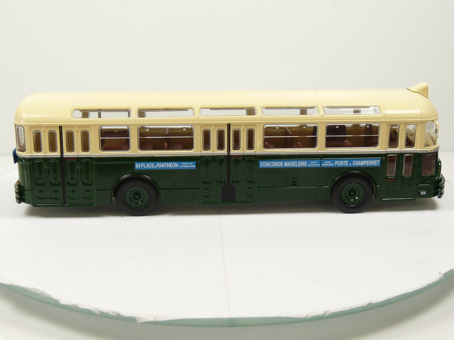 BUS66 BUS IXO Hachette 1/43 : Causson APVU RATP APU/53 42 ligne 84 France 1953