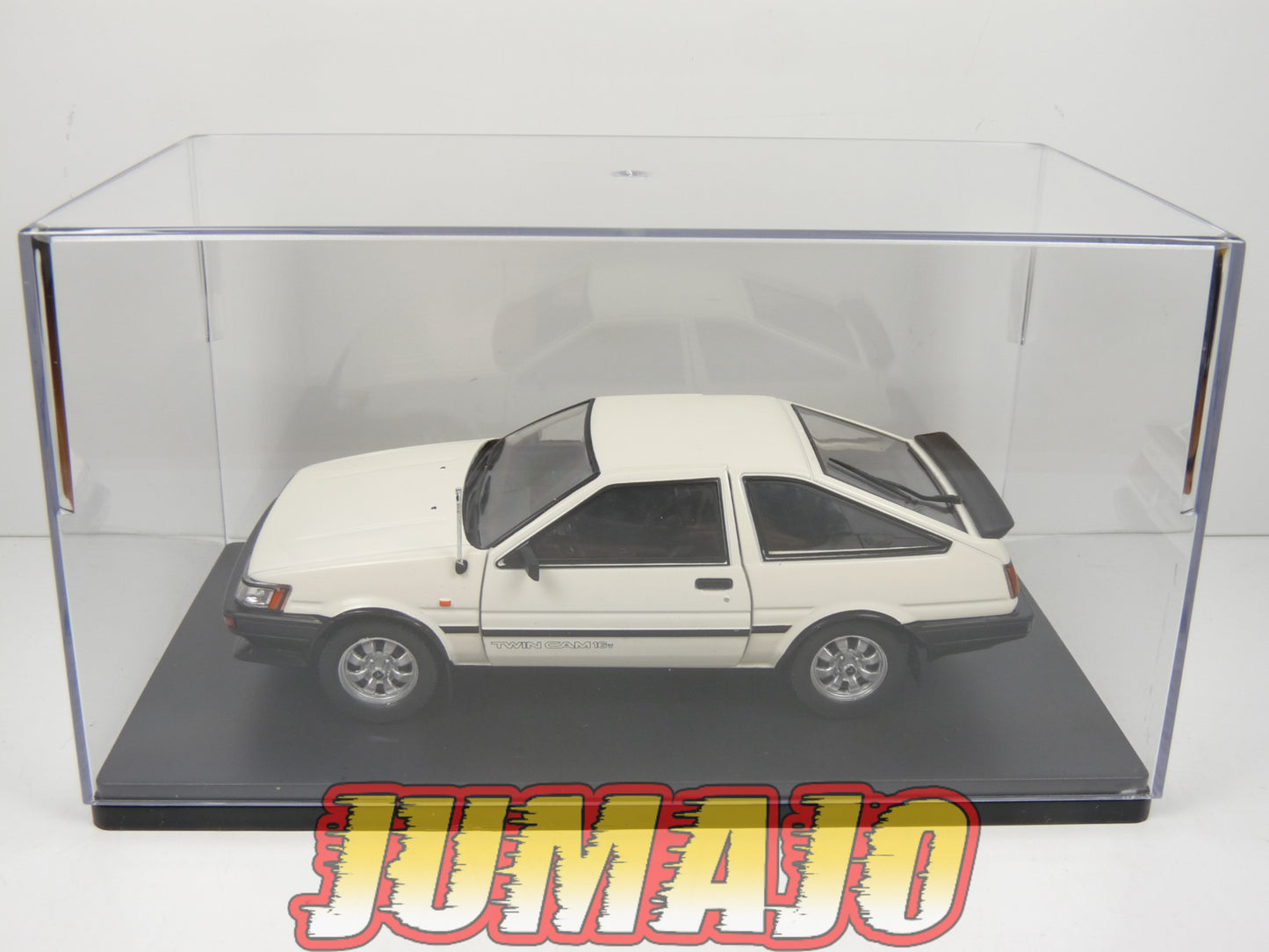 PTVQ30 Voiture 1/24 SALVAT Models : TOYOTA Corolla GT 1983
