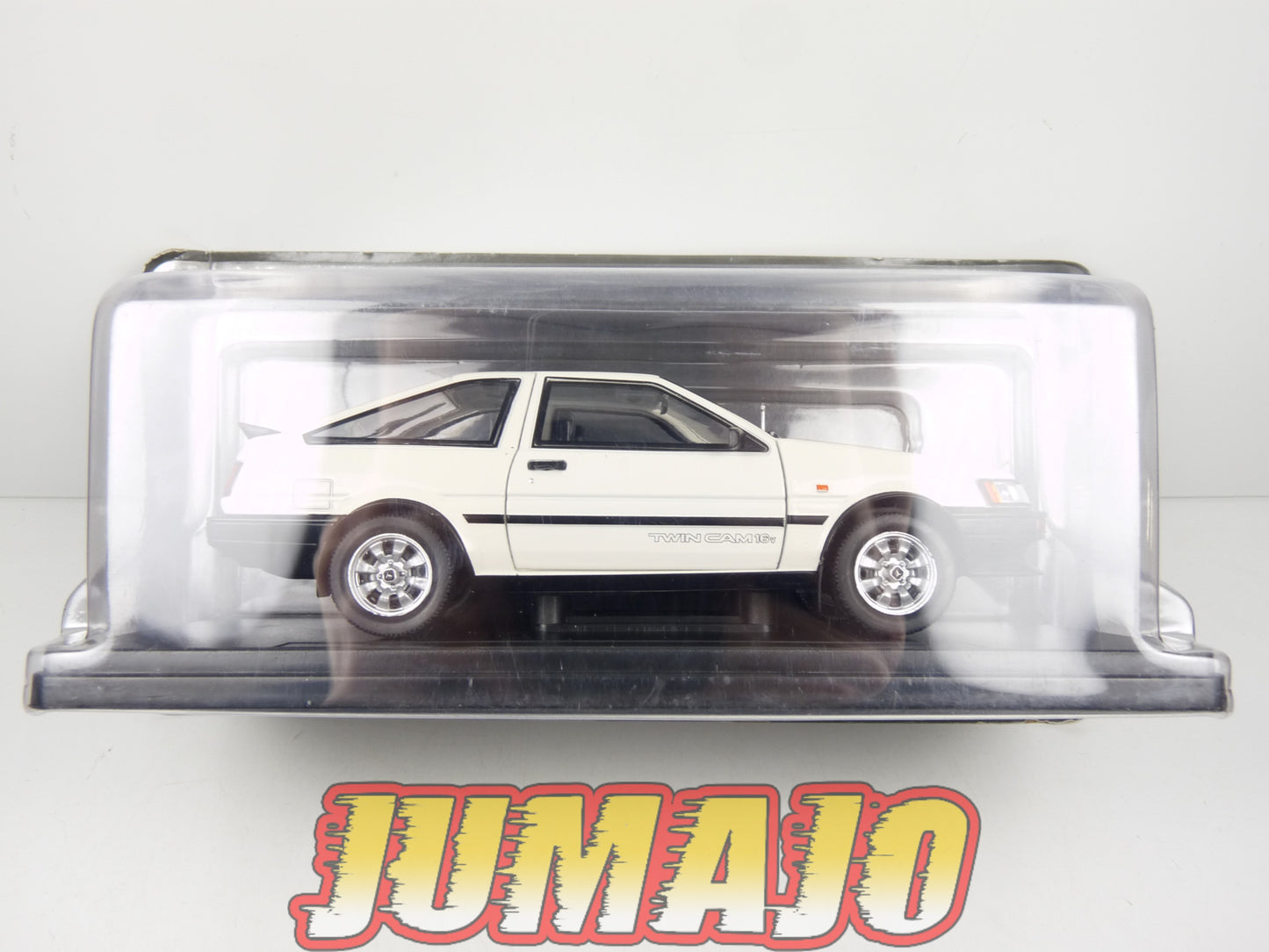 PTVQ30 Voiture 1/24 SALVAT Models : TOYOTA Corolla GT 1983