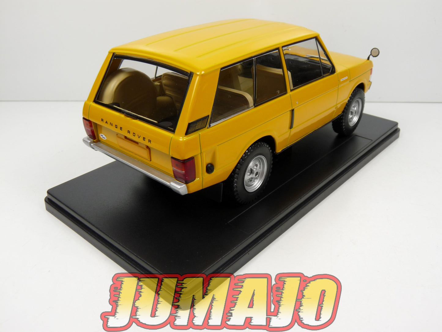 PTVQ32 Voiture 1/24 SALVAT Models : RANGE ROVER 1972