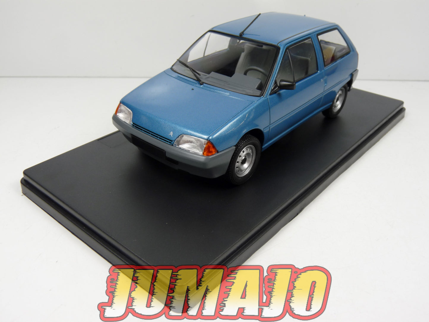 PTVQ34 Voiture 1/24 SALVAT Models : CITROEN AX 1988