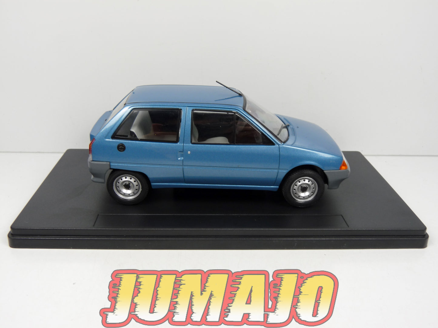 PTVQ34 Voiture 1/24 SALVAT Models : CITROEN AX 1988