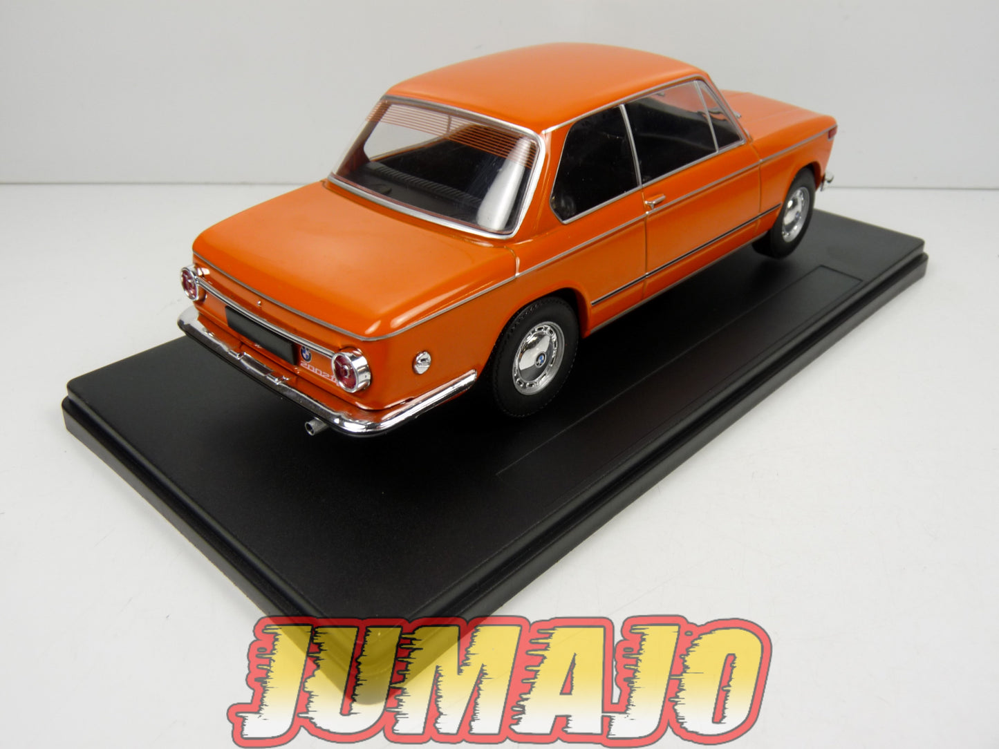 PTVQ36 Voiture 1/24 SALVAT Models : BMW 2002 TII 1971
