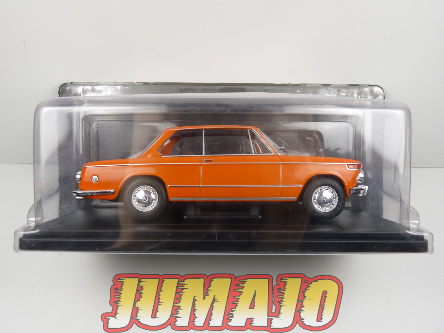 PTVQ36 Voiture 1/24 SALVAT Models : BMW 2002 TII 1971