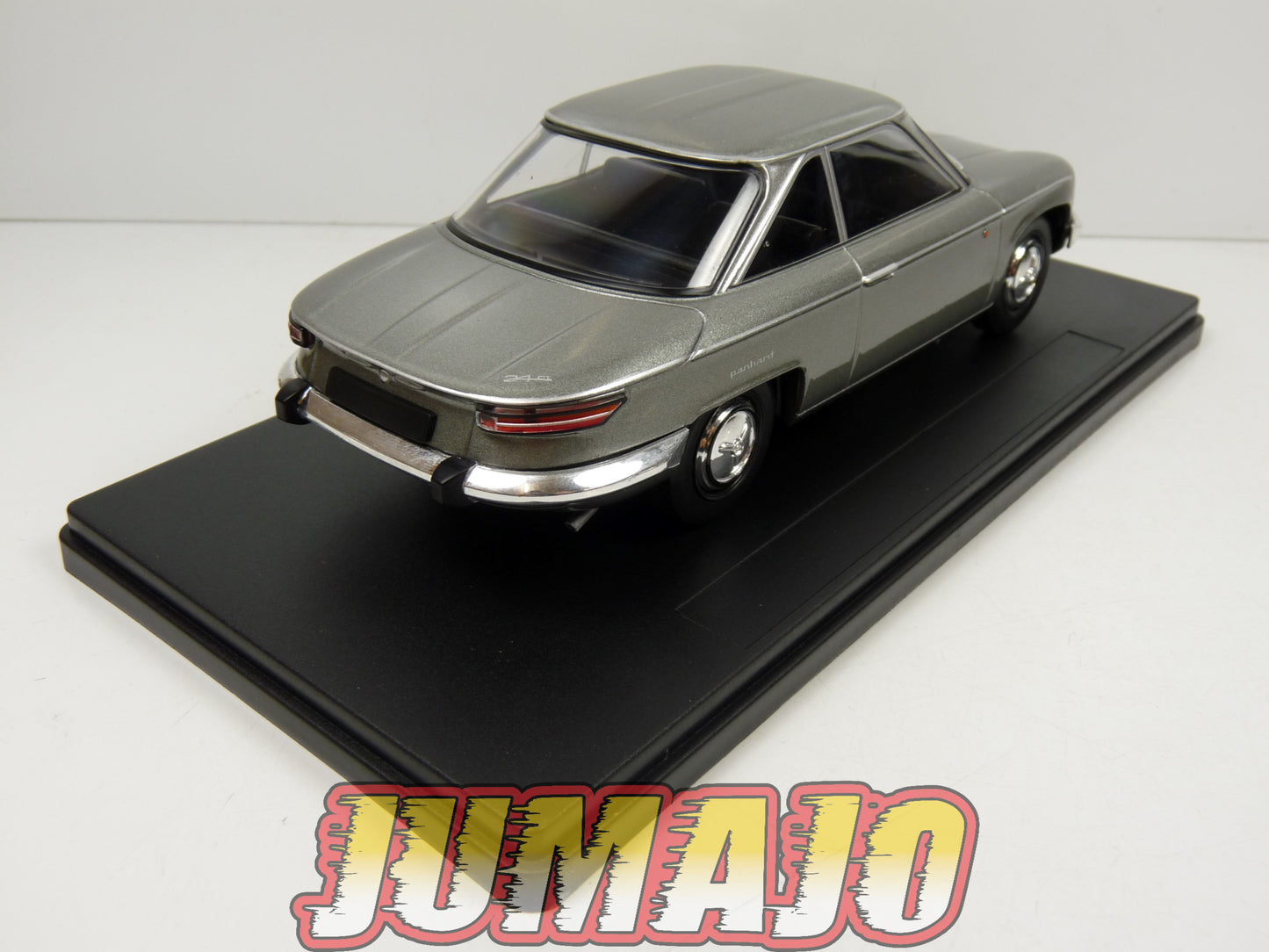 PTVQ38 Voiture 1/24 SALVAT Models : PANHARD 24 CT 1965