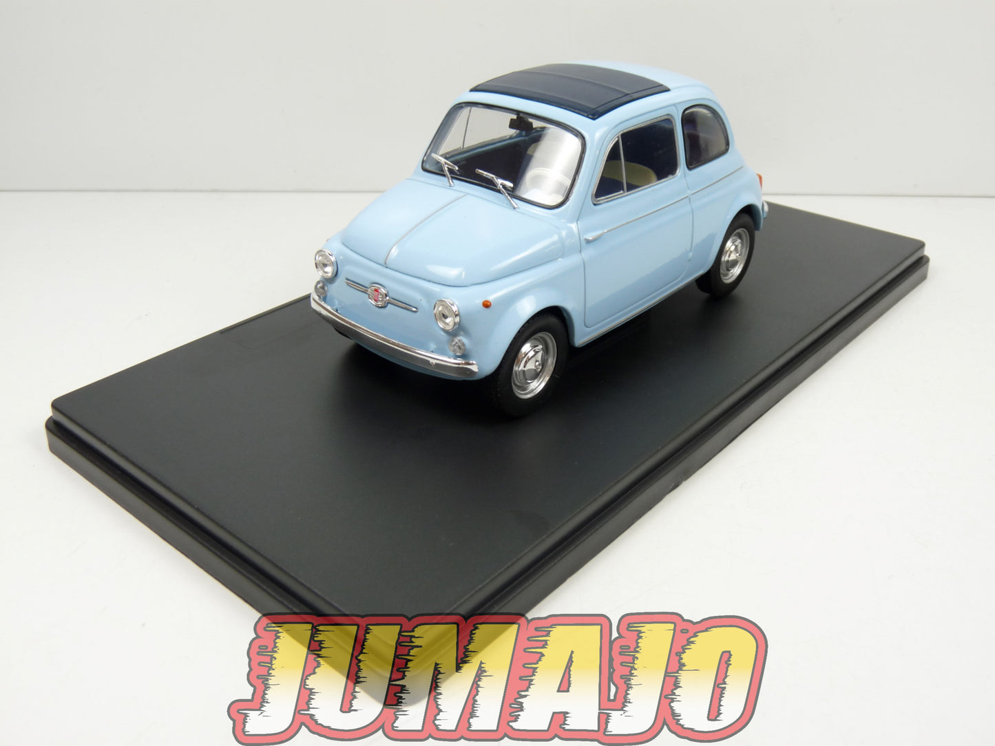 PTVQ43 Voiture 1/24 SALVAT Models : FIAT 500 1960