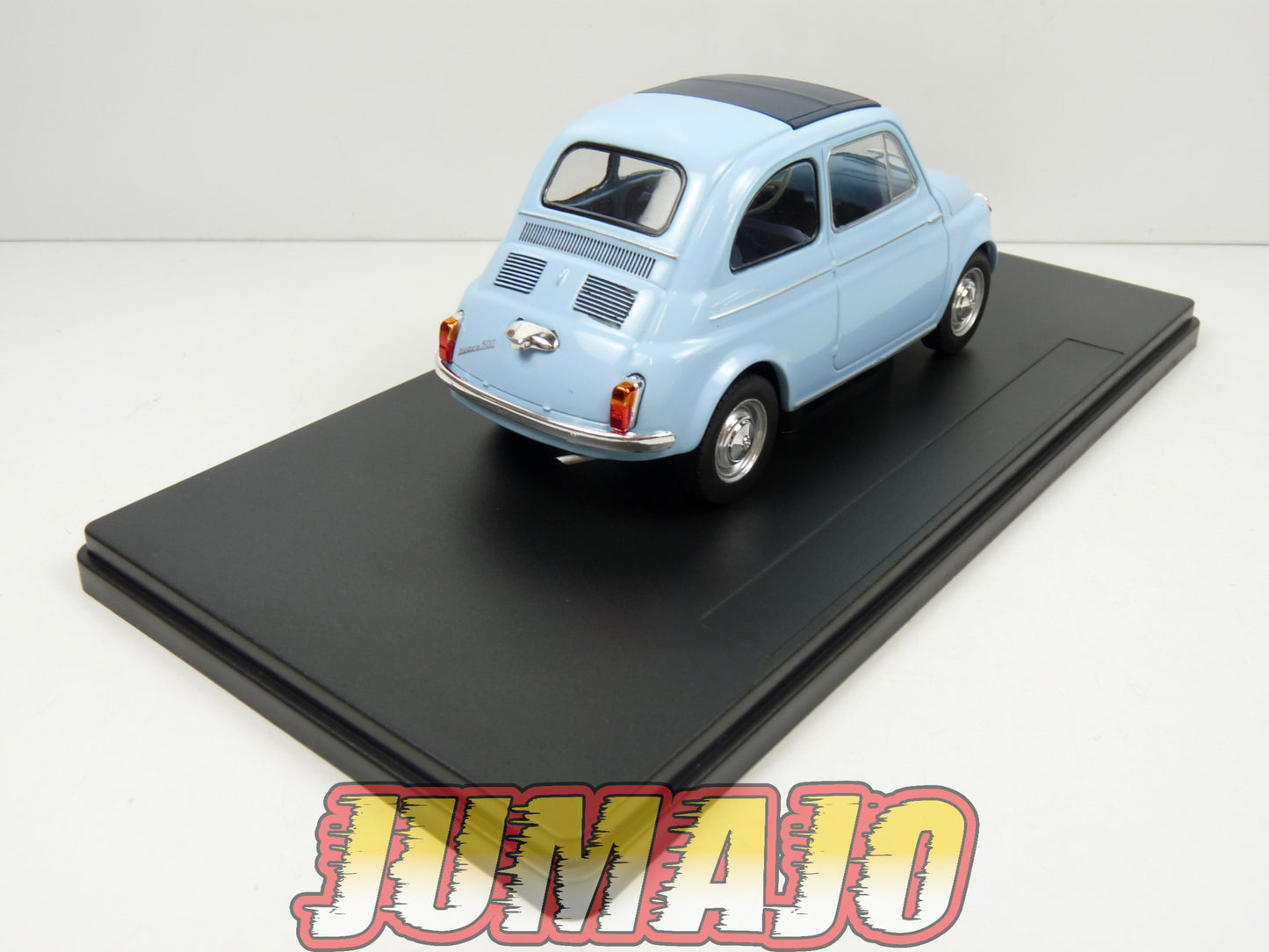 PTVQ43 Voiture 1/24 SALVAT Models : FIAT 500 1960