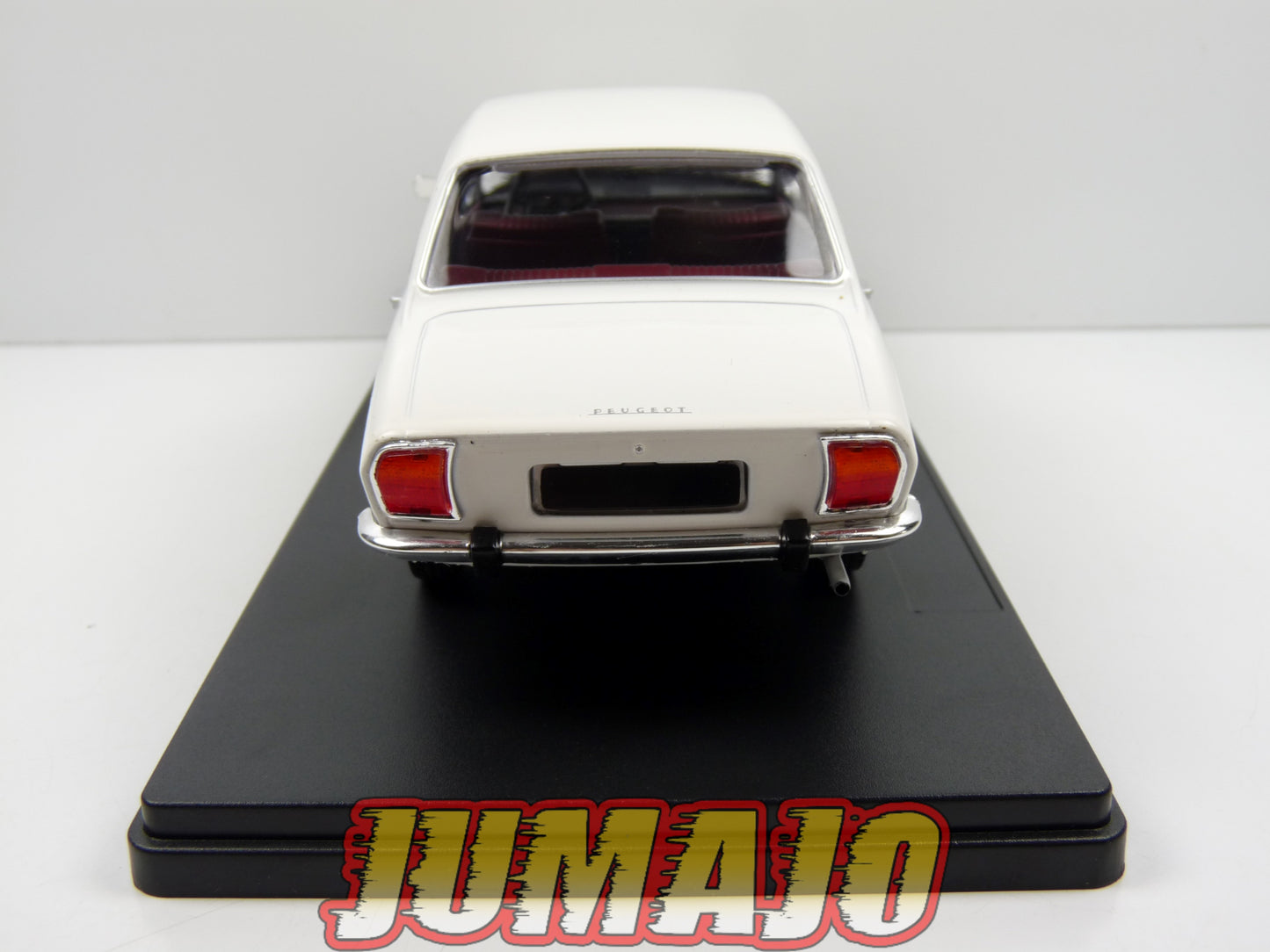 PTVQ44 Voiture 1/24 SALVAT Models : Peugeot 504 1969