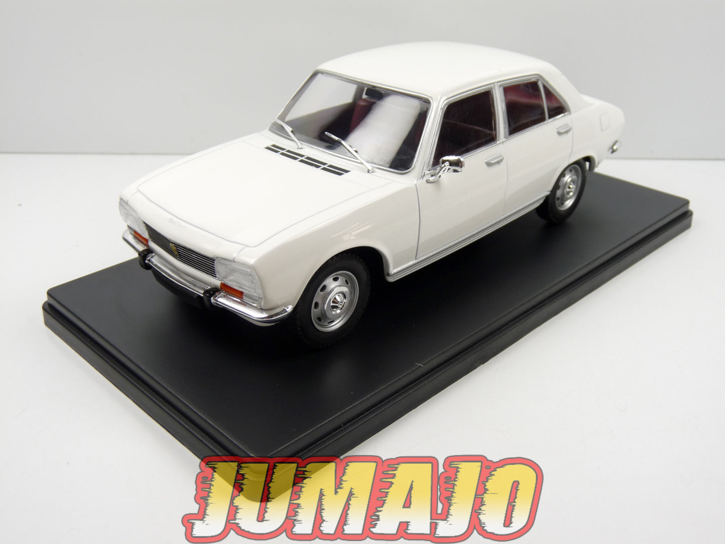 PTVQ44 Voiture 1/24 SALVAT Models : Peugeot 504 1969