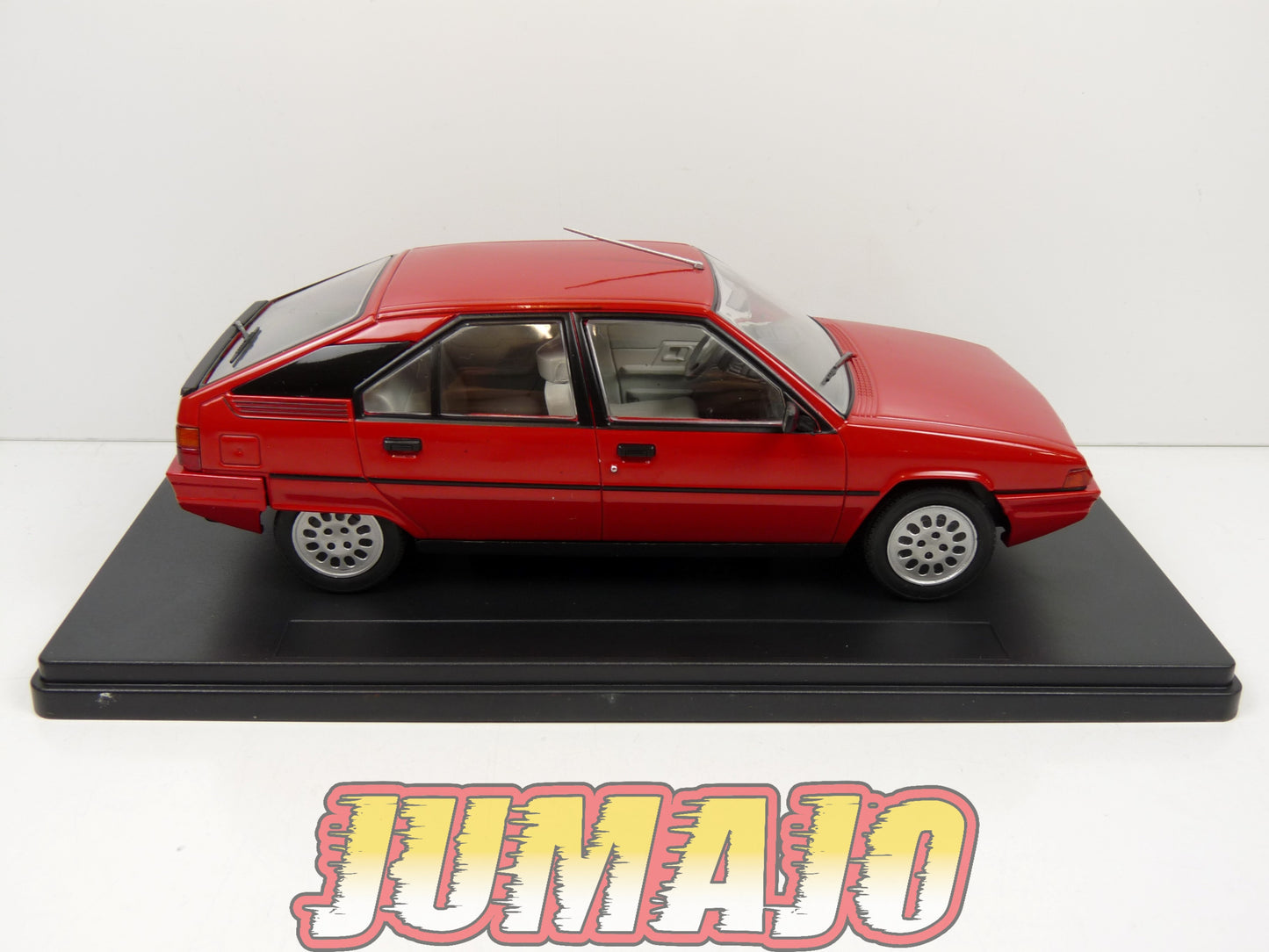 PTVQ46 Voiture 1/24 SALVAT Models : CITROEN BX 16TRS 1983