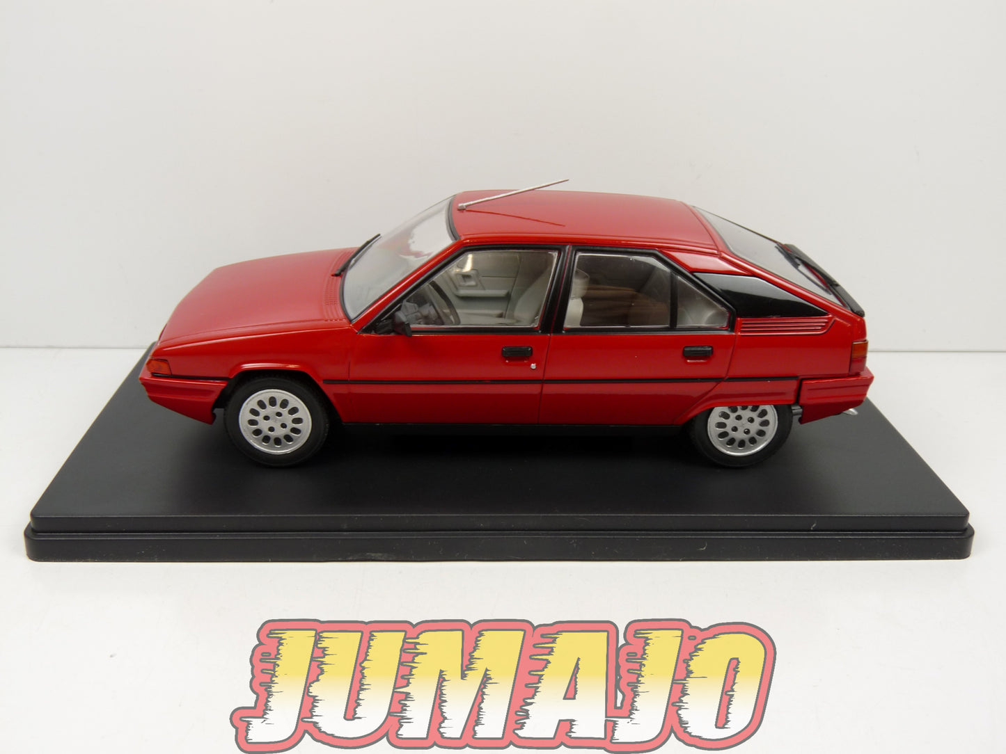 PTVQ46 Voiture 1/24 SALVAT Models : CITROEN BX 16TRS 1983