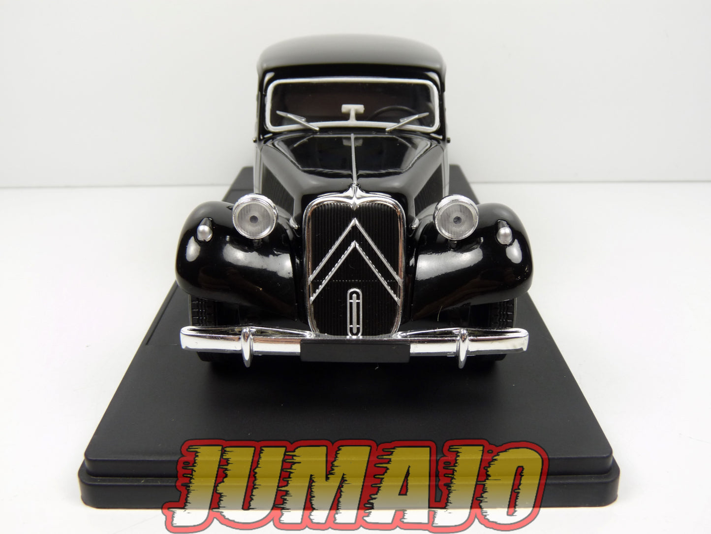PTVQ50 Voiture 1/24 SALVAT Models : CITROEN Traction 1952